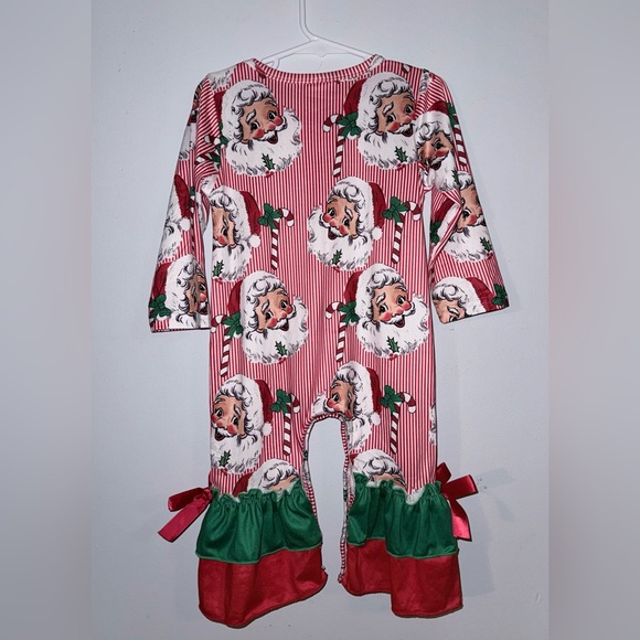 100 Other - Vintage print Santa Christmas Ruffle Romper 18–24M